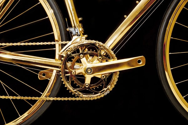Xe đạp mạ vàng cao cấp gắn pha lê độc đáo