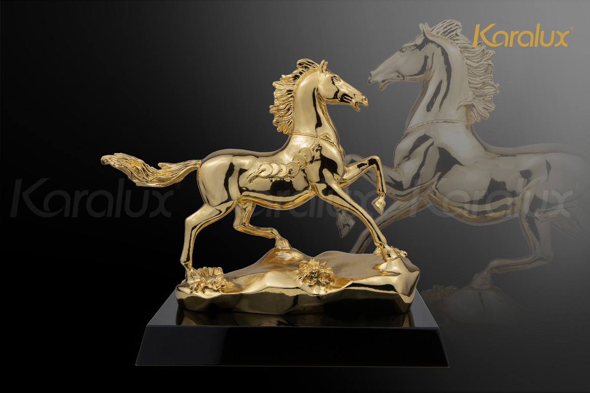Tượng ngựa Bảo Mã mạ vàng 5 Tượng ngựa Bảo Mã mạ vàng 4